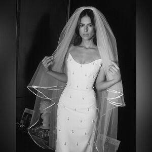 Candy by Sarah Seven with Helena Veil size 4